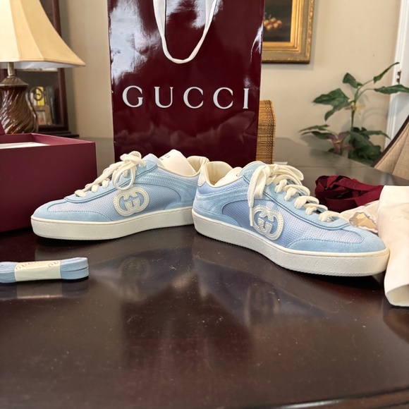Women Gucci Shoes. (2025) Size 6.5 Blue with receipt - Picture 3 of 9